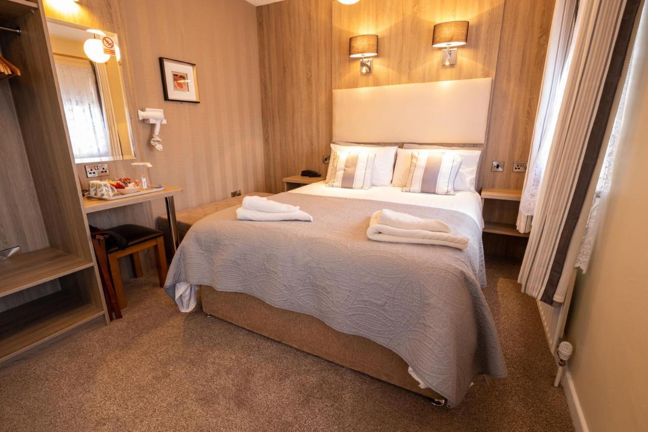 Station House Bed & Breakfast Ennistimon Bagian luar foto