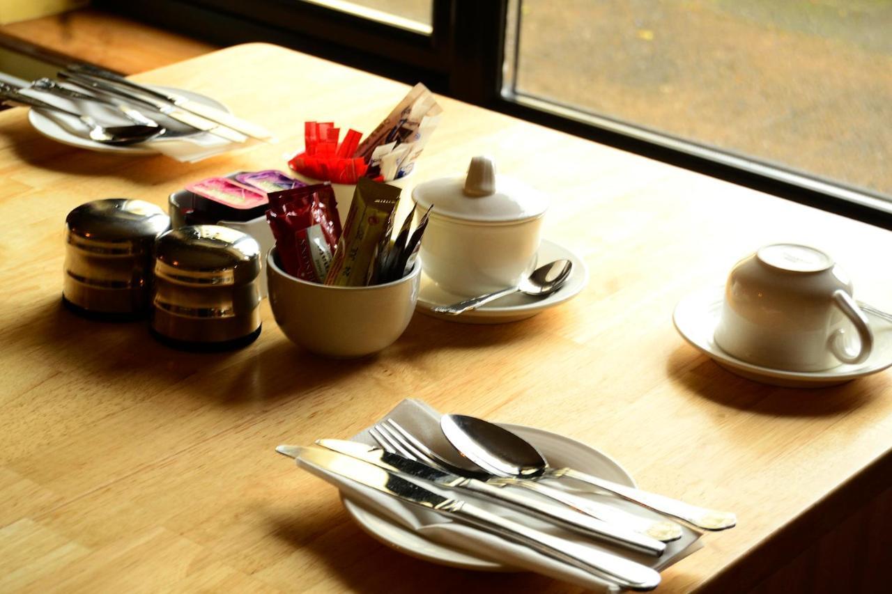 Station House Bed & Breakfast Ennistimon Bagian luar foto